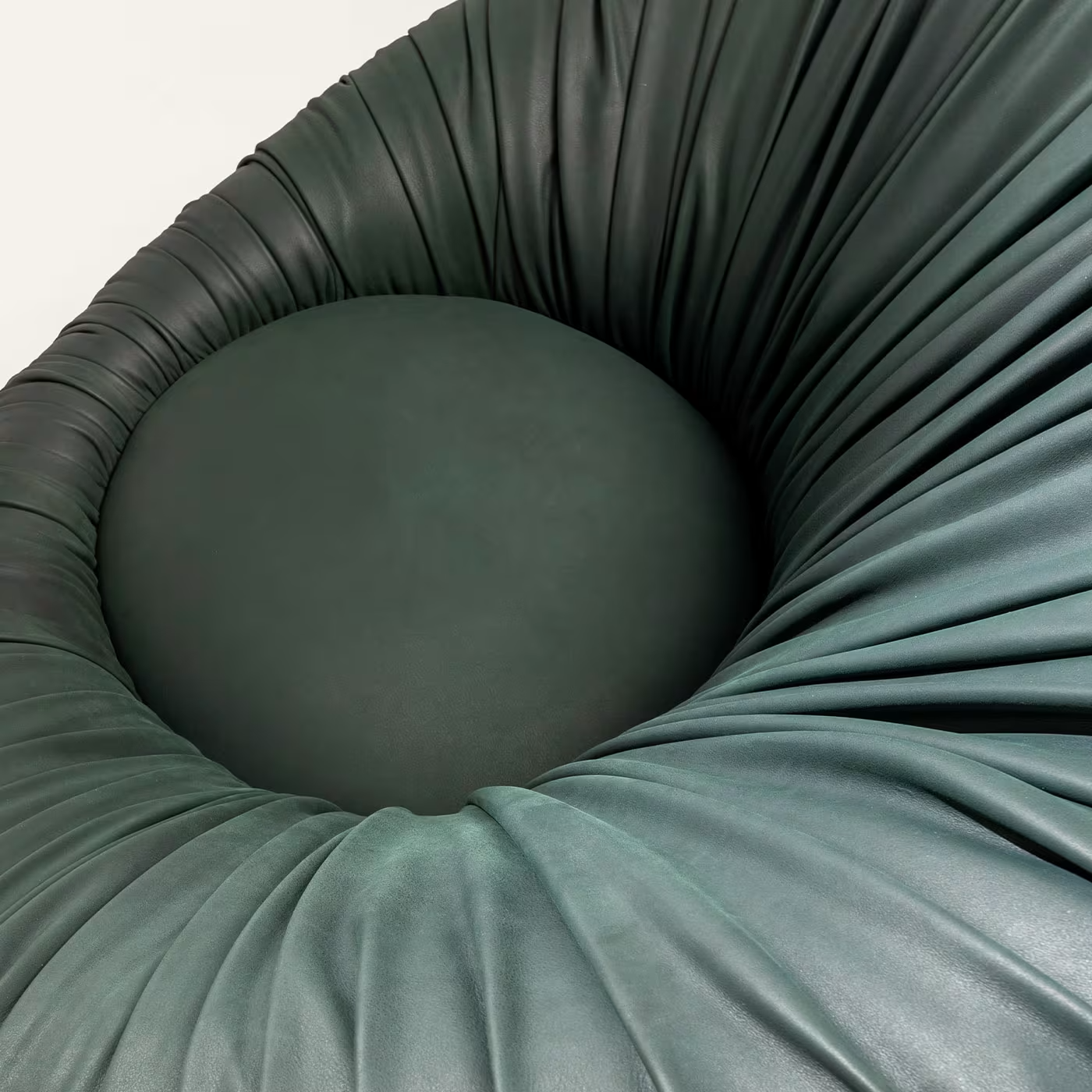 Drape soleil armchair